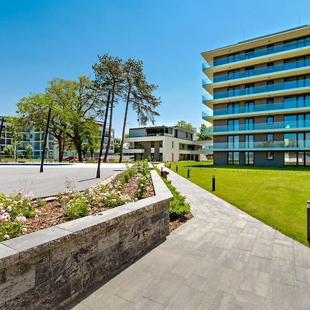 Bonnie-Premium Lelle Waterfront Private Apartment バラトンレッレ エクステリア 写真