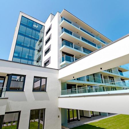 Bonnie-Premium Lelle Waterfront Private Apartment バラトンレッレ エクステリア 写真