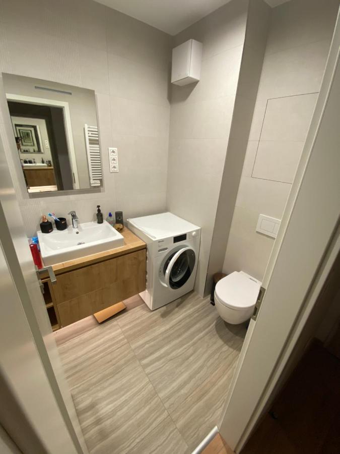 Bonnie-Premium Lelle Waterfront Private Apartment バラトンレッレ エクステリア 写真