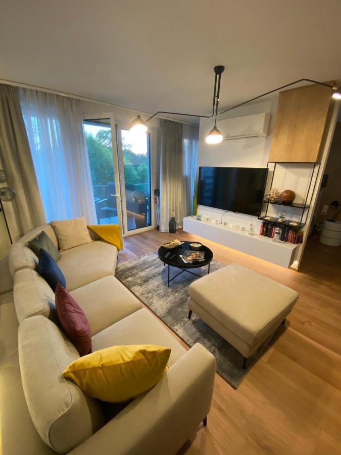 Bonnie-Premium Lelle Waterfront Private Apartment バラトンレッレ エクステリア 写真