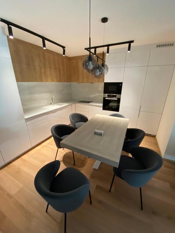 Bonnie-Premium Lelle Waterfront Private Apartment バラトンレッレ エクステリア 写真